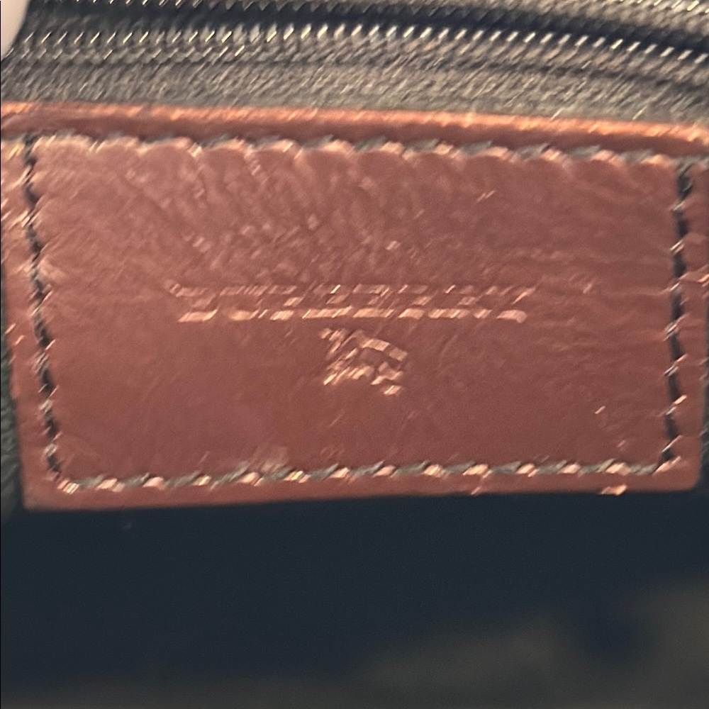 Burberry Cream and Brown Tote Bag with Classic Design - Picture 2 of 13